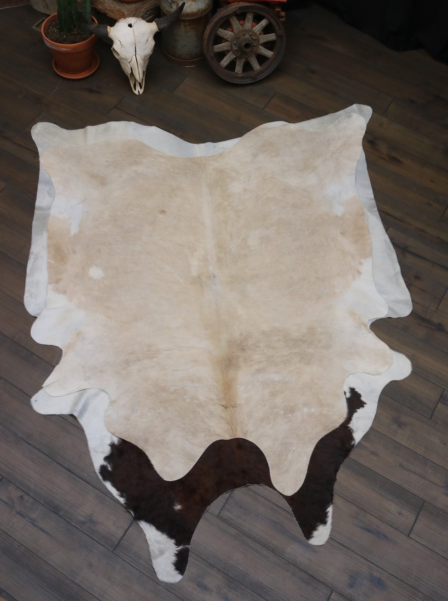 Eccentric White Cowhide Handcrafted in Brazil